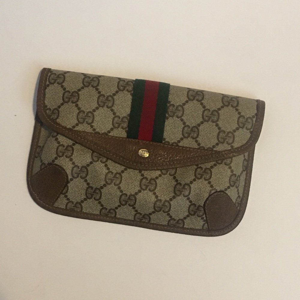 Gucci hand wallet/mini purse